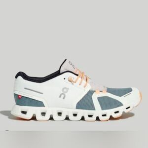On Running Women's Cloud 5 Push Athletic Shoes - White and Cobble